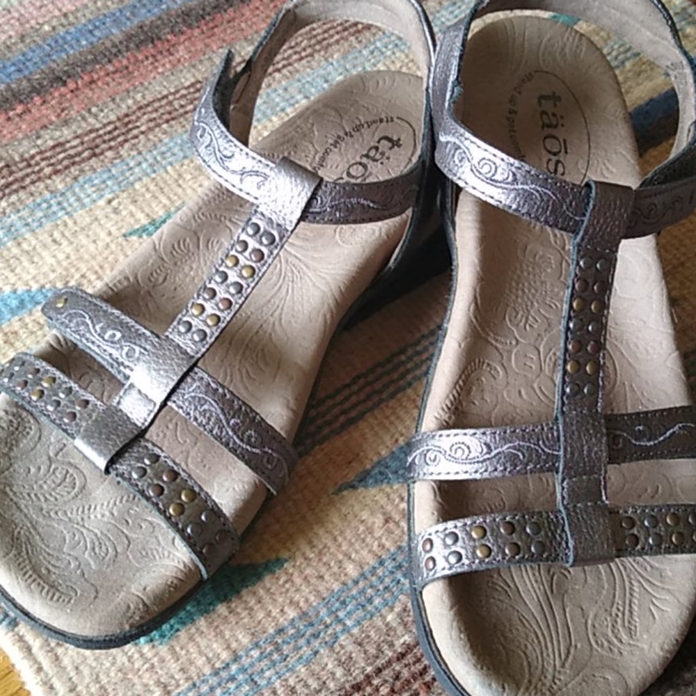 Taos Metallic Sandals
